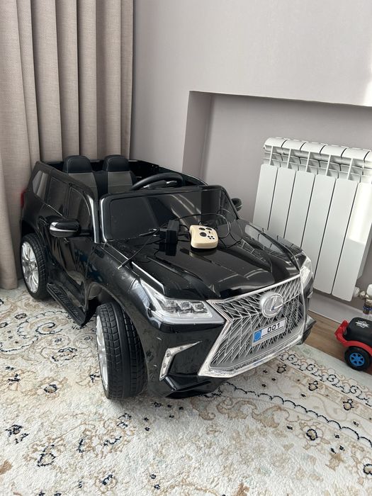 Машина с пультом