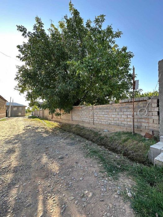 Тошкент тумани (черняевкада) Ер сотилади 4сотих. фасад 15м. текис жой.