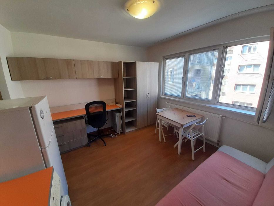 Inchiriez garsoniera