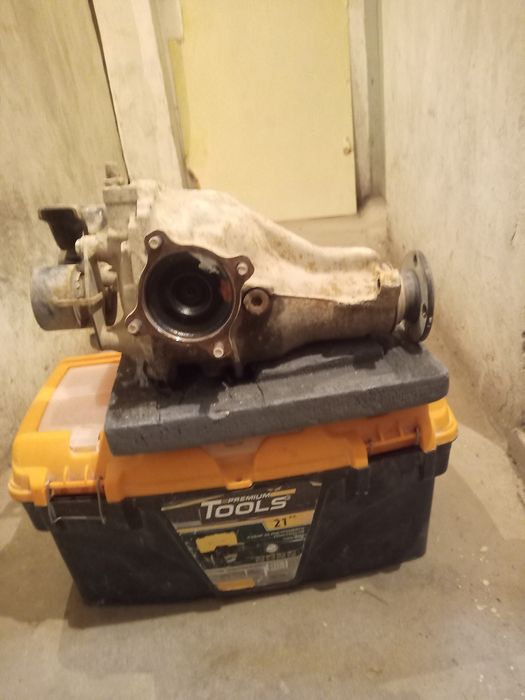 Заден диференциал за Тойота РАВ  4 2.0.дизел 2004г.