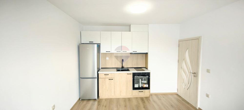 Преустроена разширена панелна гарсониера, кв. Възраждане гр.Варна. ЙГ