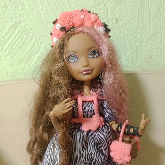 Продаю Кедру Вуд Эвер афтер хай -Ever after high