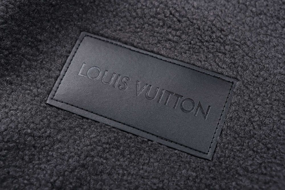 Geaca Louis Vuitton cu blana Premium