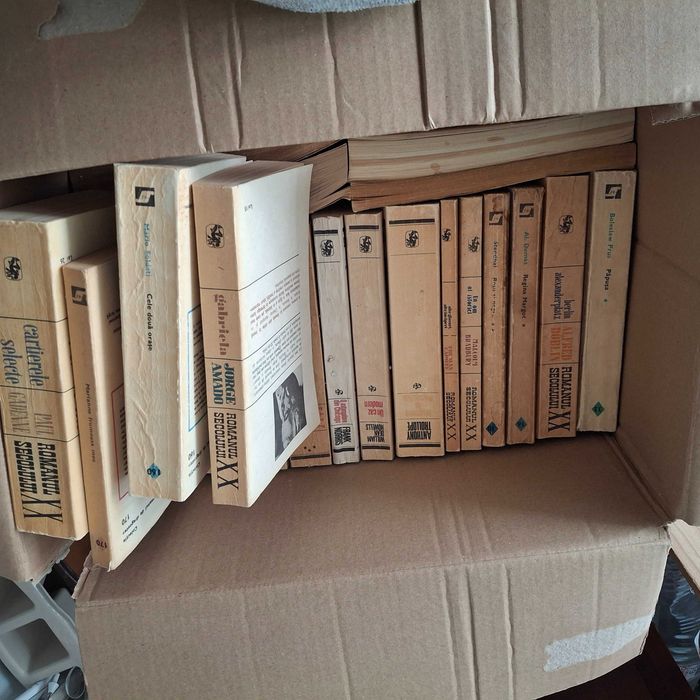 Urgent Carti de citit la cutie