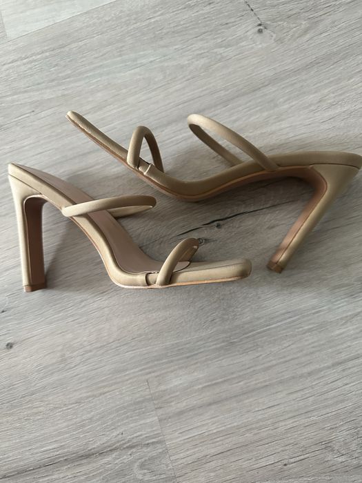 Saboti Pretty Little Thing