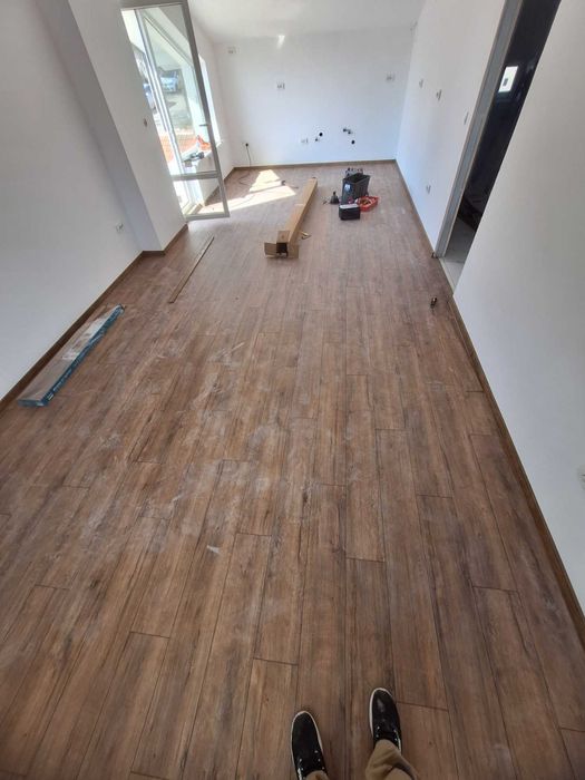 Монтаж на ламиниран паркет - качествено,чисто и на добра цена -Ламинат