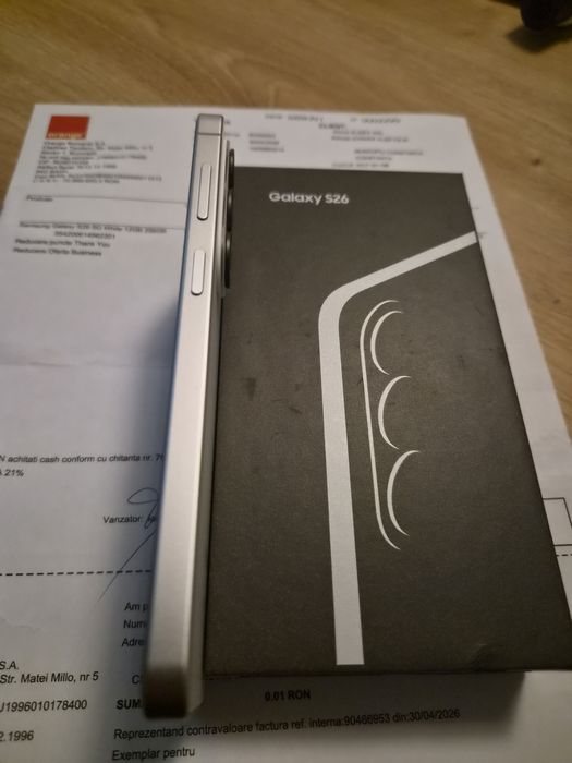 Samsung galaxy s26 white