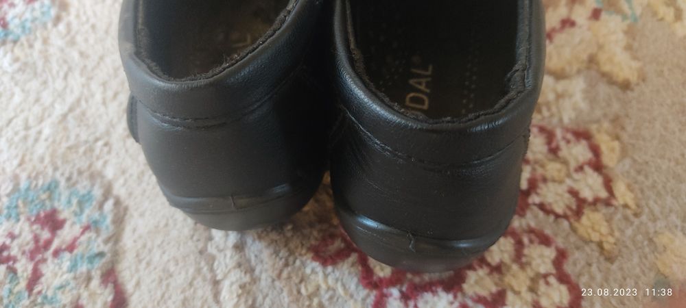 Продам Детски туфли