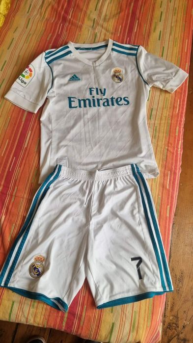 echipament complet de fotbal