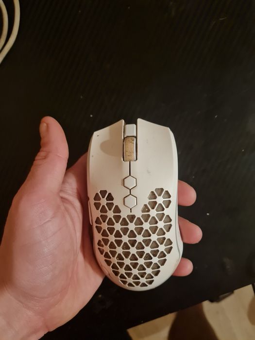 Vând Mouse Gaming Aqiris