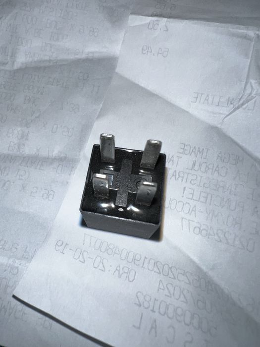 Releu pompa benzina cod 13361775 K003