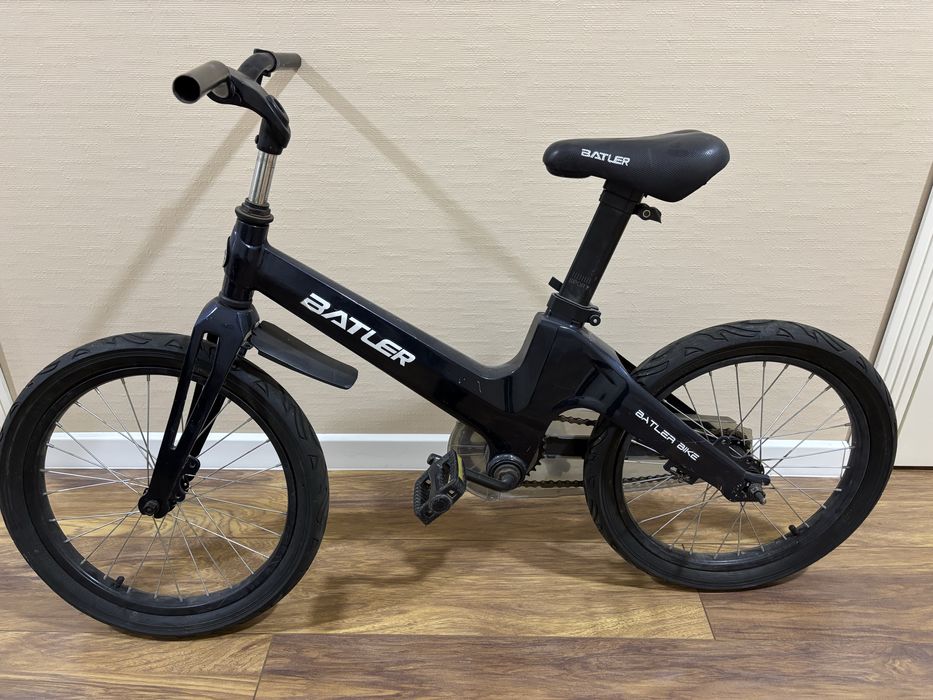 Велосипед для мальчика 5,6 лет