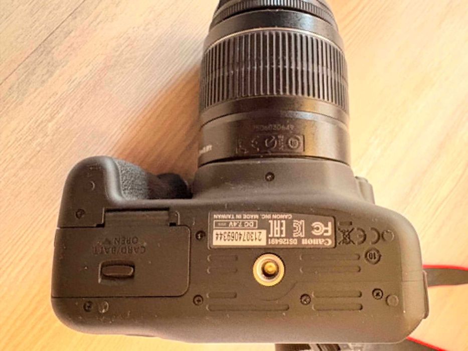 Фотоапарат Canon EOS 1200D