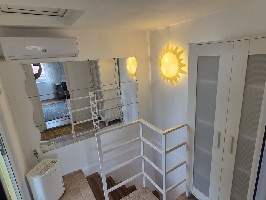 Inchirez casuta in zona Nord, de dimensiunea  unui apartament cu 2 camere