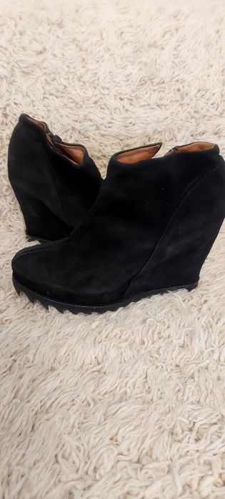 Обувки на символични цени/естествена кожа/