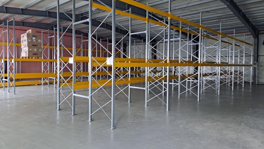 Rafturi metalice dexion