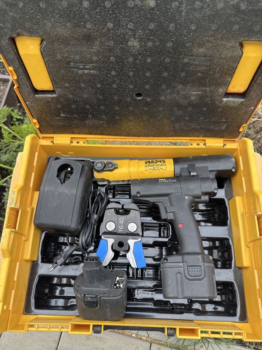 Vind Rems Mini-Press 14,4V cu doi acum 3ah incarcat si bac flow fit 16-40