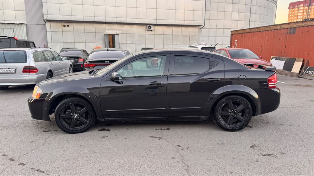 Продам срочно dodge avenger 2007 года обьем 3,5