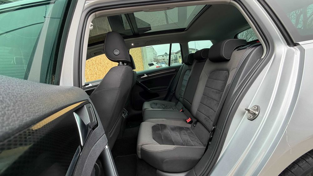 Volkswagen Golf 1.6 TDI DSG Highline