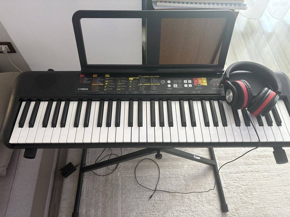 Orga Yamaha PSR F52