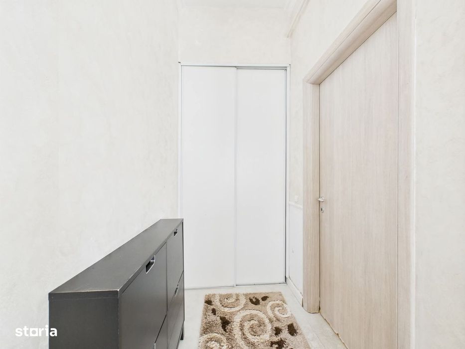 Ap de lux 3 camere, Pajura-Damaroaia,bloc boutique,cu terasa generoasa