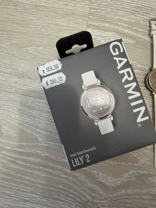 Часовник Garmin Lilly 2