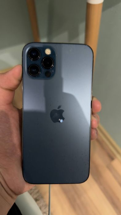 Iphone  12pro синего цвета