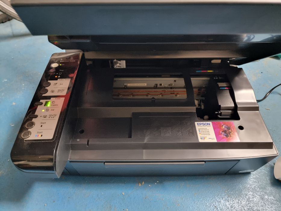 Продам EPSON на зап.части.