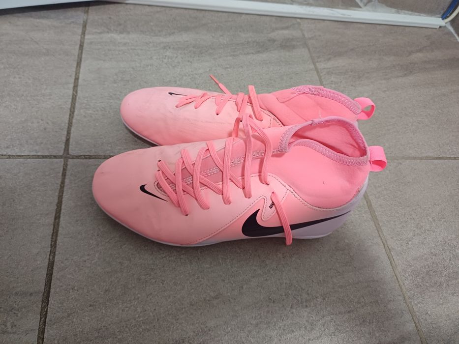 Ghete fotbal Nike nr 38.5