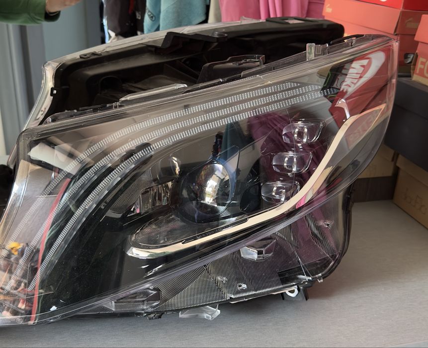 Ляв фар LED XENON за Mercedes Vito