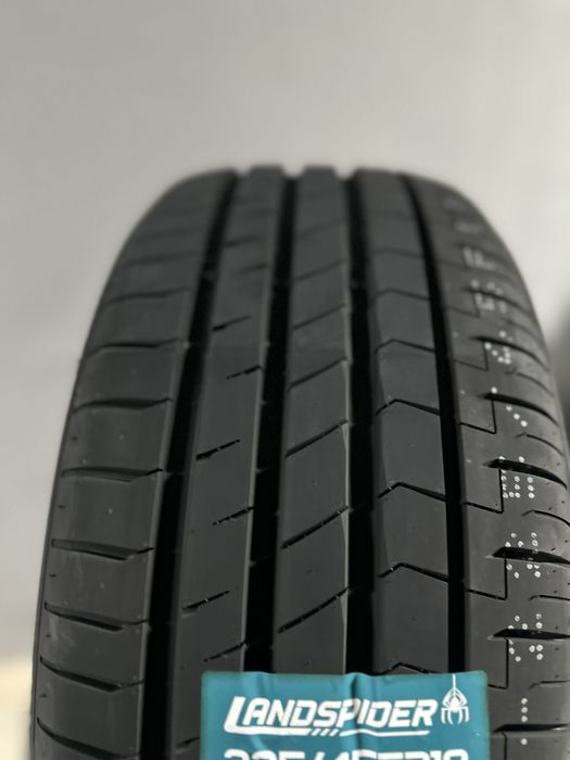 Летен Спорт Пакет LANDSPIDER 225/45R18 255/40R18  2254518  2554018