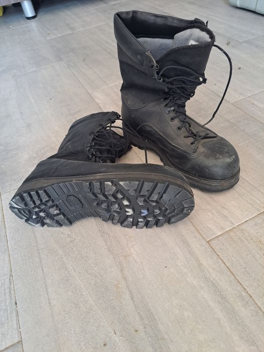 Bocanci contat Canada