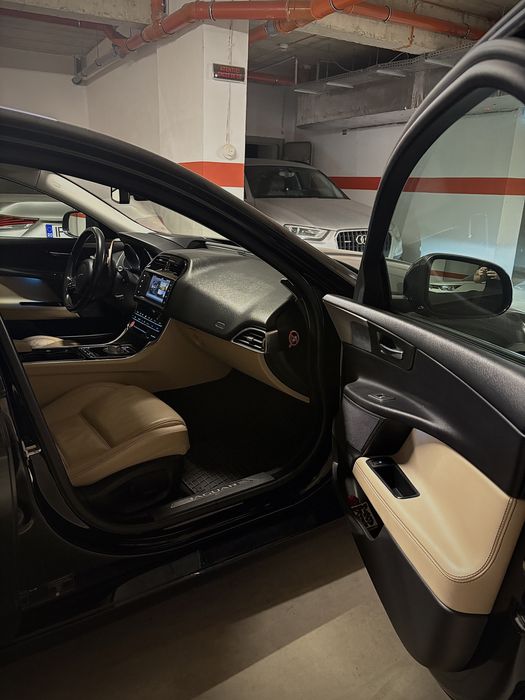 Jaguar xe 20d 180