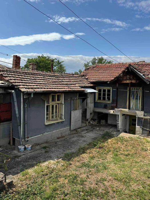 КЪЩА, с. Згалево