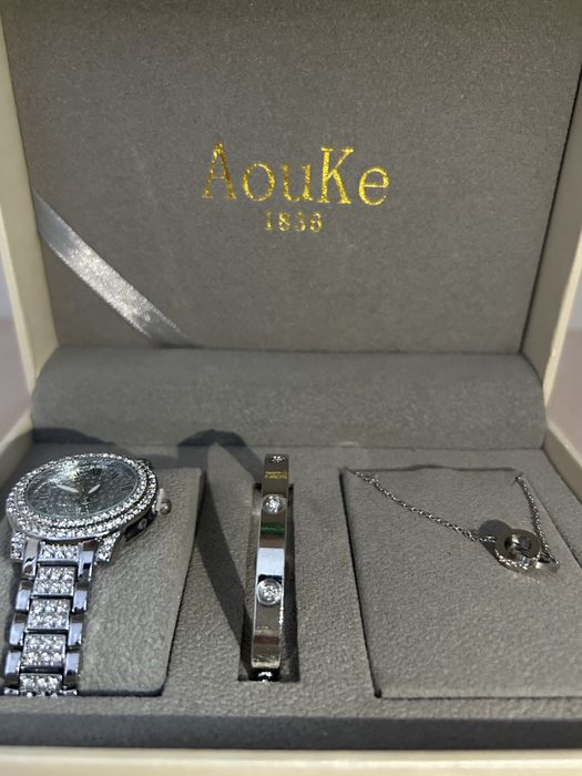 Женский часы хорошый