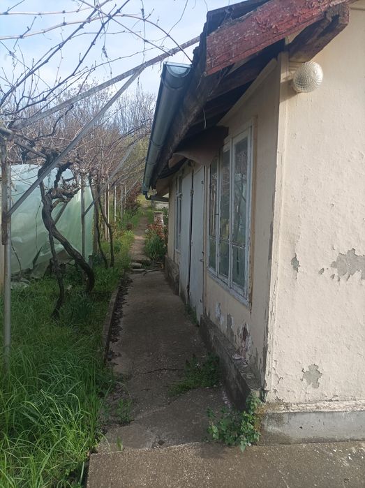 Продавам вила !!