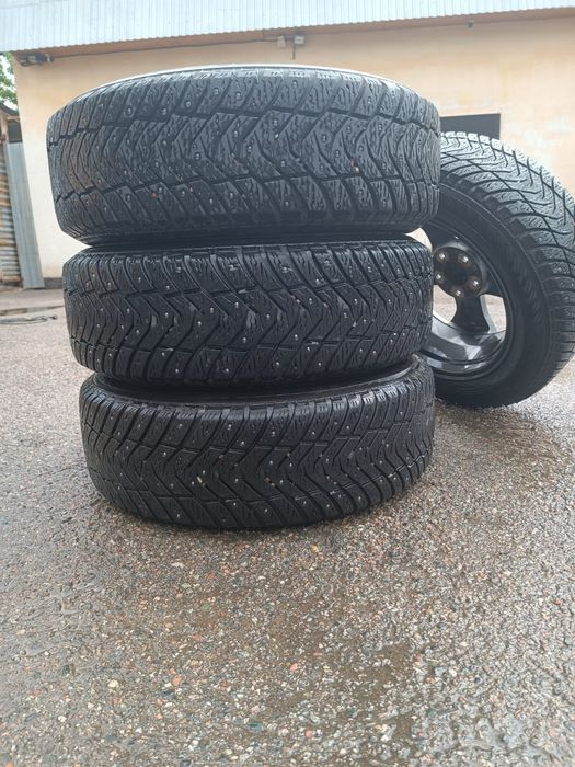 Комплект зимней резины с дисками YokoHama