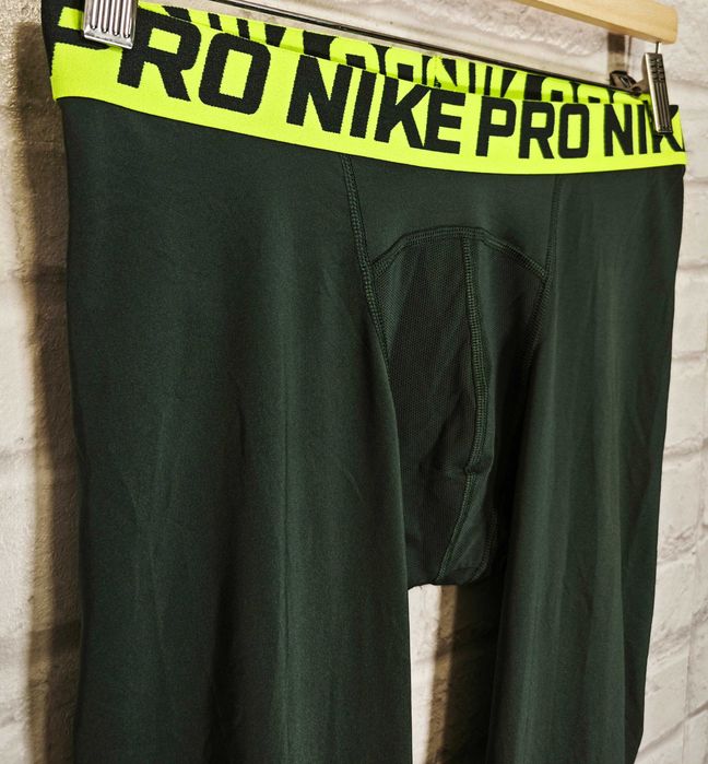 NIKE Compression Dri Fit Оригинален мъжки клин за бягане / фитнес размер М