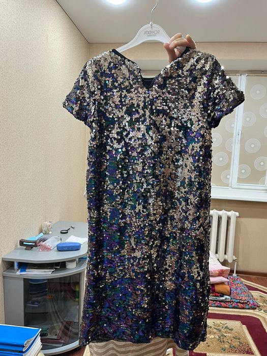 Нарядное Платья для девочек на 11и13 лет