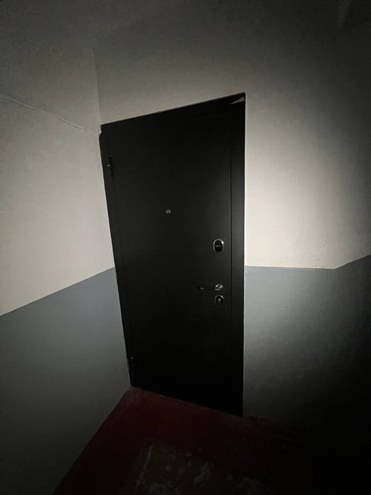 Продаётся 3 ком квартира 8 микро район