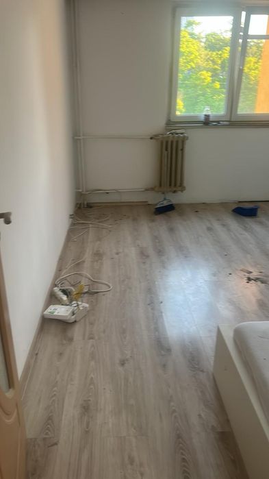 Vand apartament   în Pitești