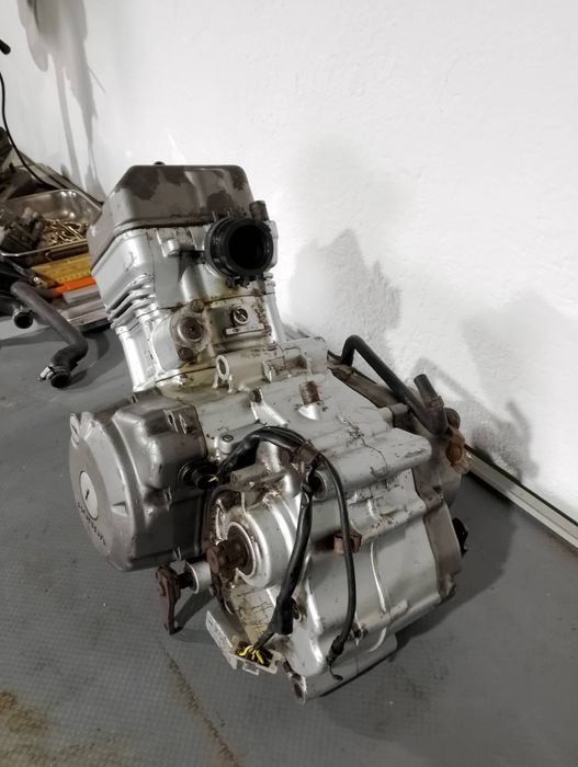 Motor honda cbr 125