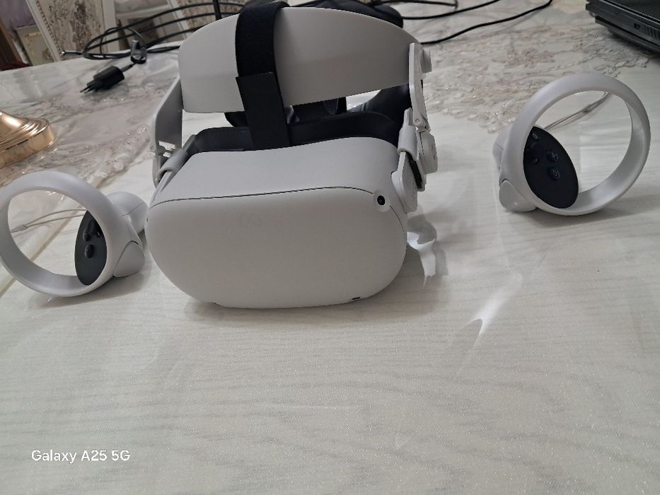 Vr ochki Meta Quest 2 128 gb