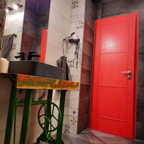 Тристаен апартамент в Карпузица