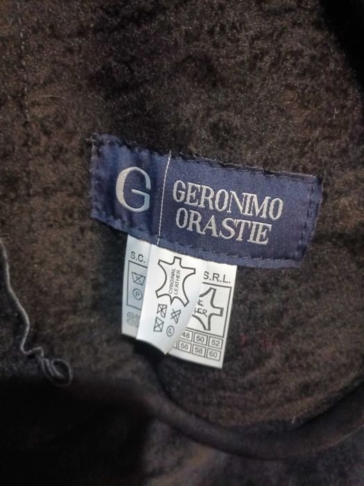 Haina piele naturala de miel cu guler si mansete de vulpe argintie 48