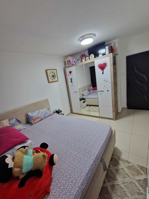 Vând Apartament 2 Camere – Renovat și Mobilat  – Zona Războieni