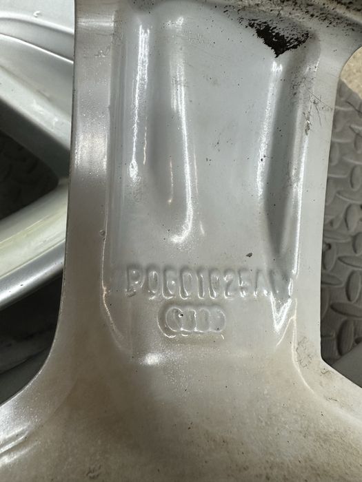 16-цола 5х112 - Audi -A3-A4