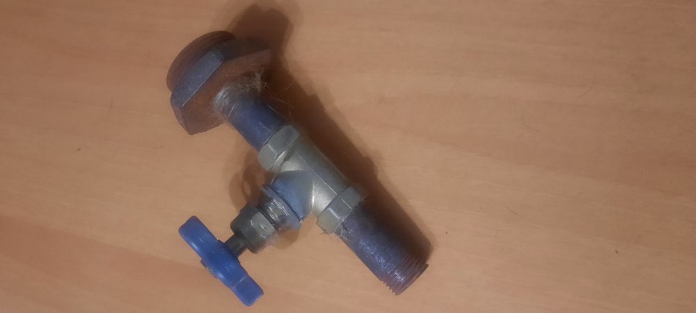 Продаются вентили-краны на 15