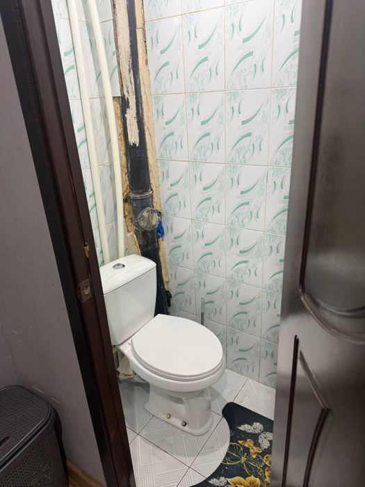 Чирчик шахар 10-микрорайонда квартира сотилади