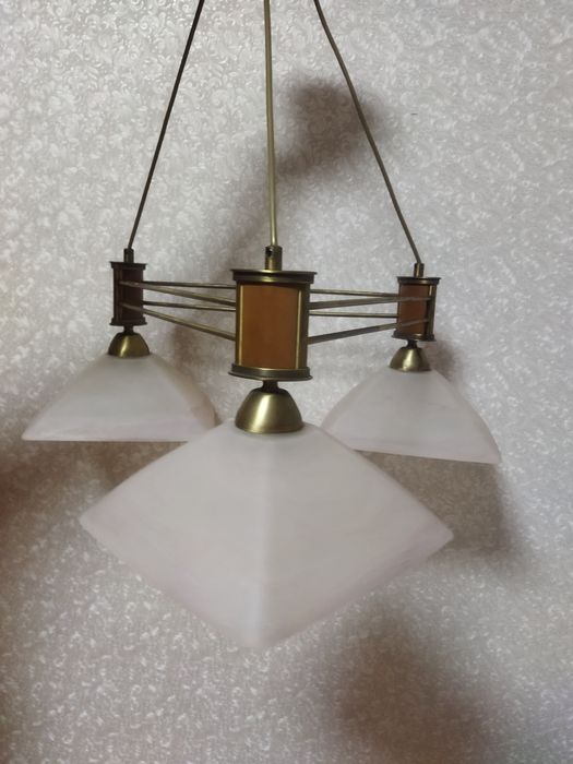 Люстра б/у в хорошем состоянии